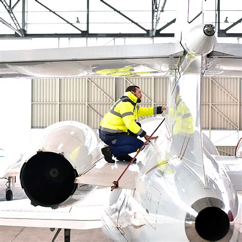 What Does an Aircraft Sheet Metal Mec